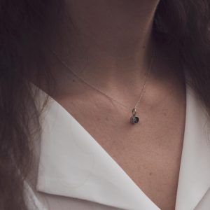 Anna Flogård, Halsband ”Segersäkring”